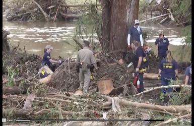 टेक्सास बाढीपिडीतको एक हप्तापछि पनि उद्धार कार्य जारी, मृतकको संख्या १२० नाघ्यो